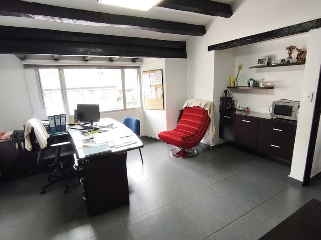Casa de 8 alcobas en venta en Santa Cecilia, Bogotá, 320 m² · foto 17 de 19