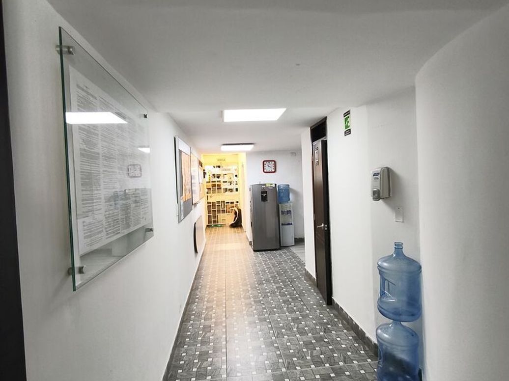 Casa de 8 alcobas en venta en Santa Cecilia, Bogotá, 320 m² · foto 10 de 19