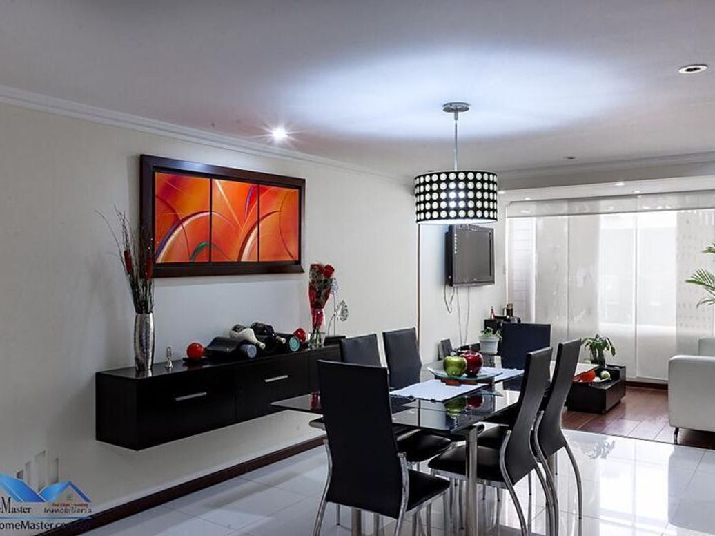 Casa de 9 alcobas en venta en Estoril, Bogotá, 300 m² · foto 2 de 12