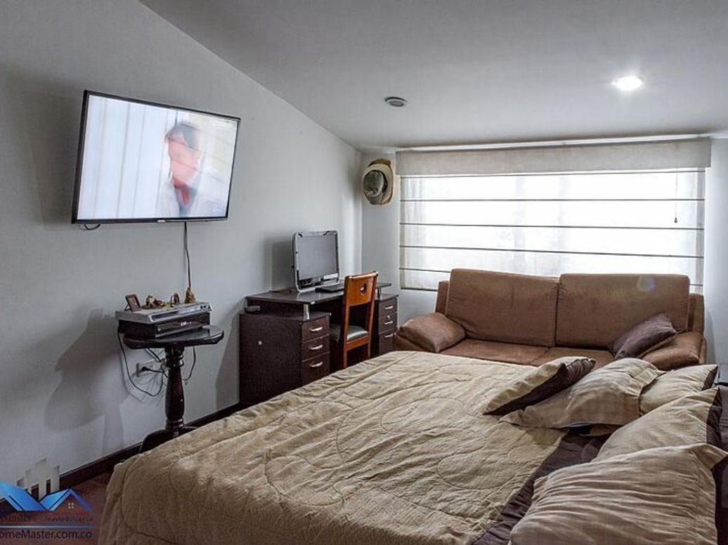 Casa de 9 alcobas en venta en Estoril, Bogotá, 300 m² · foto 5 de 12