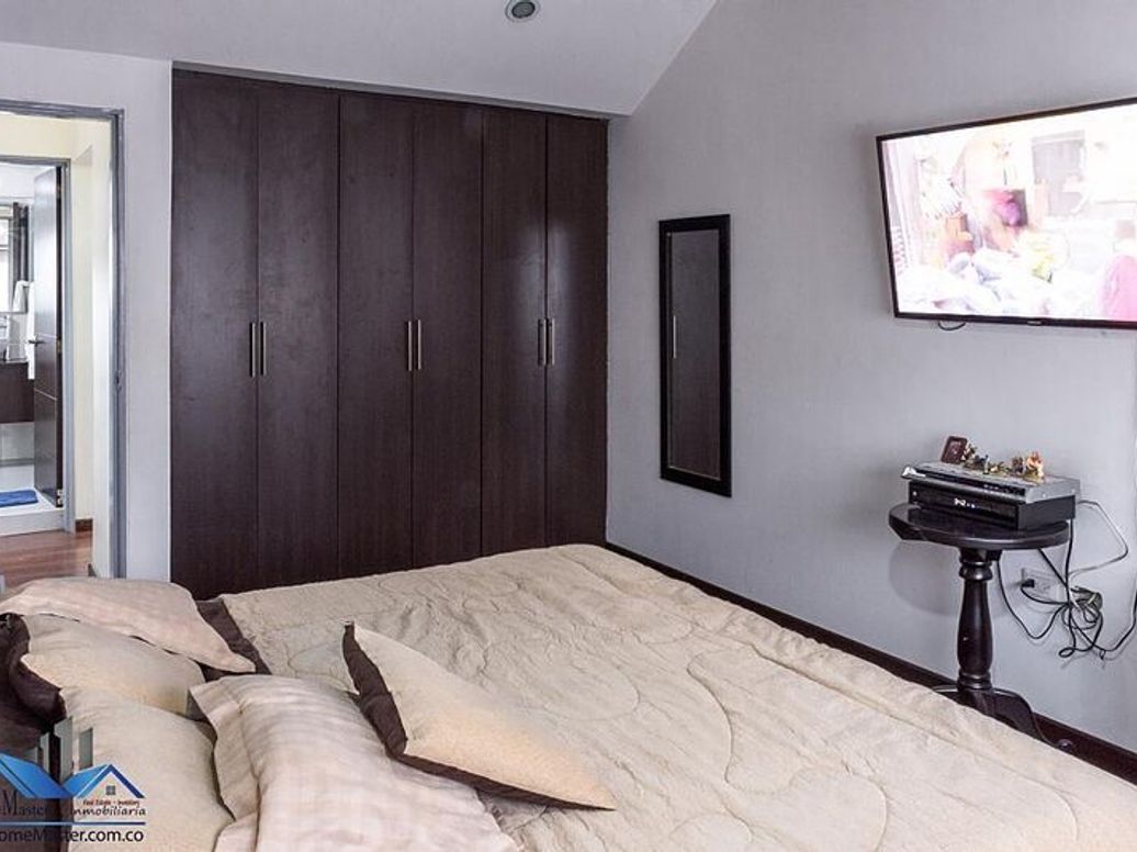 Casa de 9 alcobas en venta en Estoril, Bogotá, 300 m² · foto 6 de 12