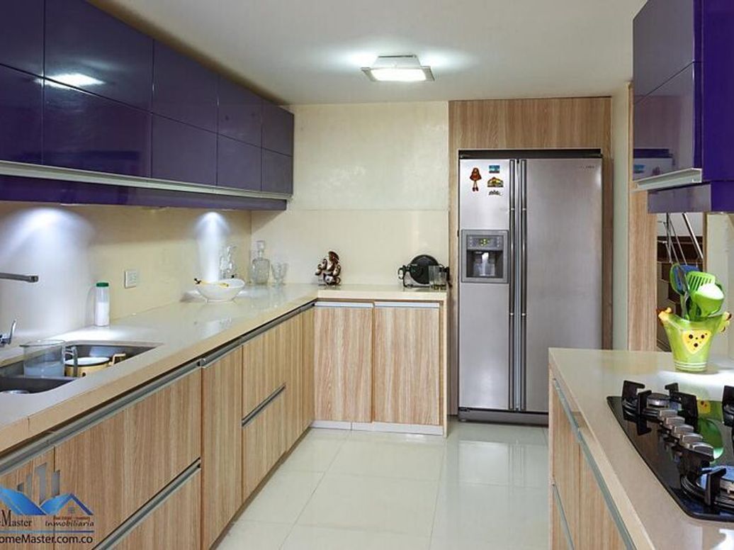 Casa de 9 alcobas en venta en Estoril, Bogotá, 300 m² · foto 3 de 12