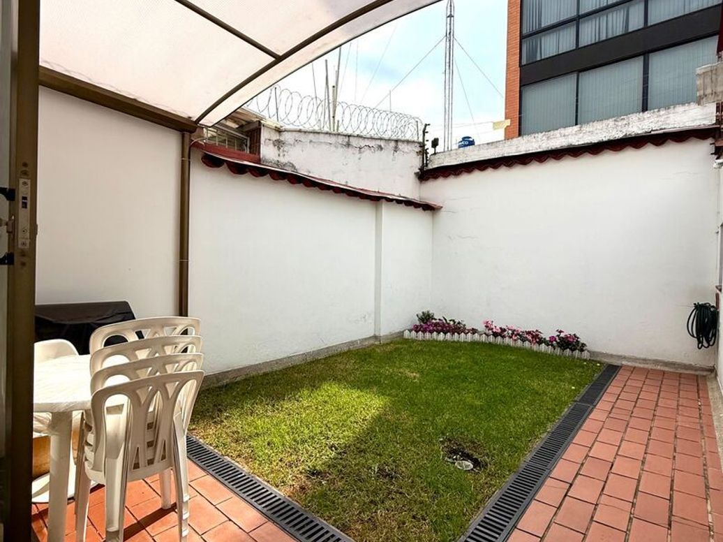 Casa de 3 alcobas en venta en Santa Barbara Central, Bogotá, 308 m² · foto 7 de 18