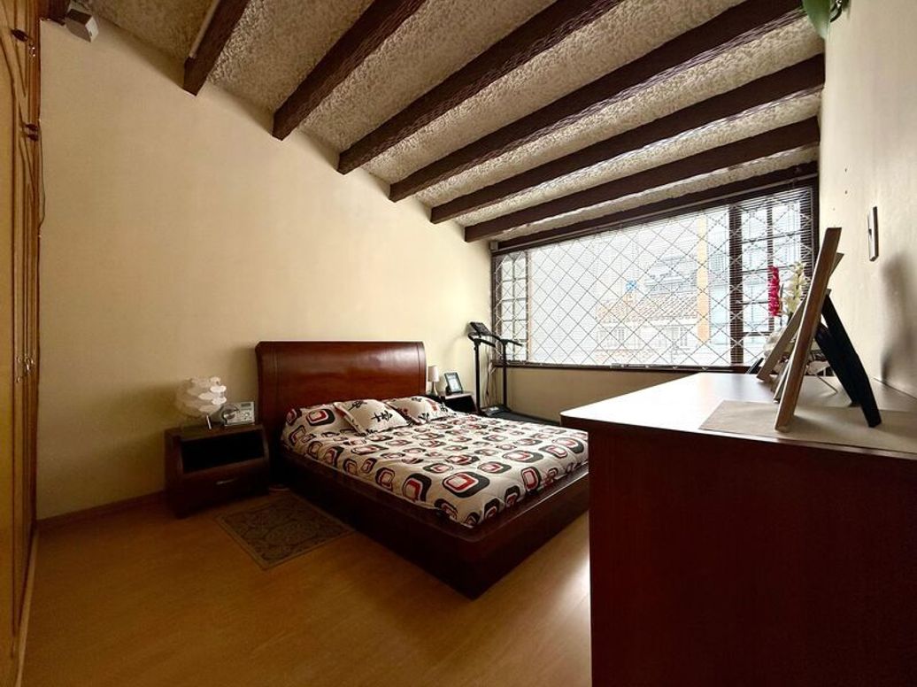 Casa de 3 alcobas en venta en Santa Barbara Central, Bogotá, 308 m² · foto 18 de 18