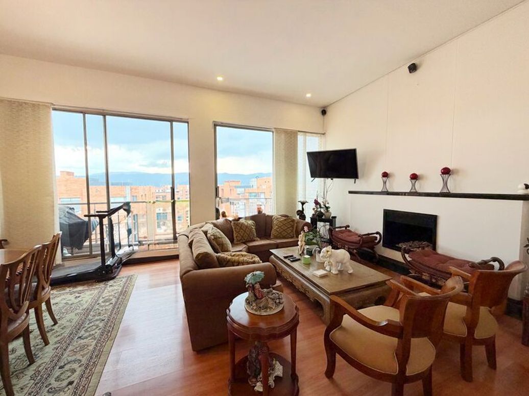 Apartamento de 3 alcobas en venta en Gilmar, Bogotá, 171 m² · foto 3 de 14