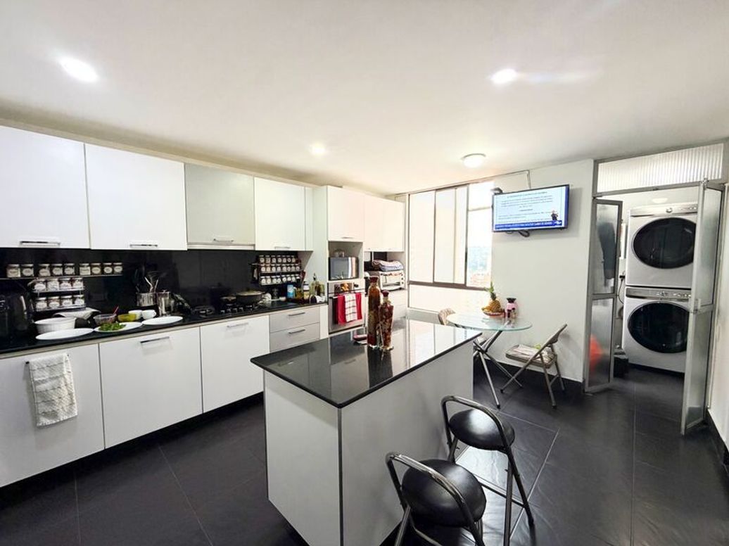 Apartamento de 3 alcobas en venta en Gilmar, Bogotá, 171 m² · foto 6 de 14