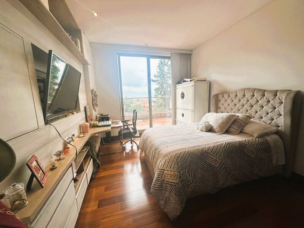 Apartamento de 4 alcobas en venta en Suba Naranjos, Bogotá, 275 m² · foto 17 de 20