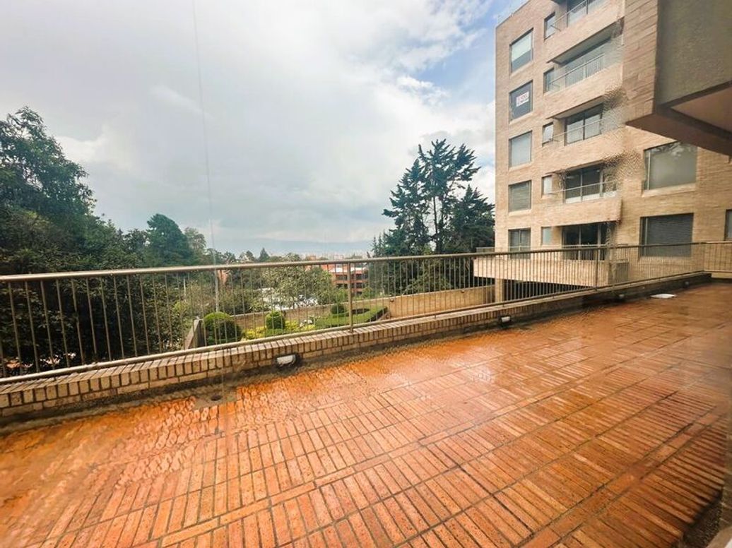 Apartamento de 4 alcobas en venta en Suba Naranjos, Bogotá, 275 m² · foto 18 de 20