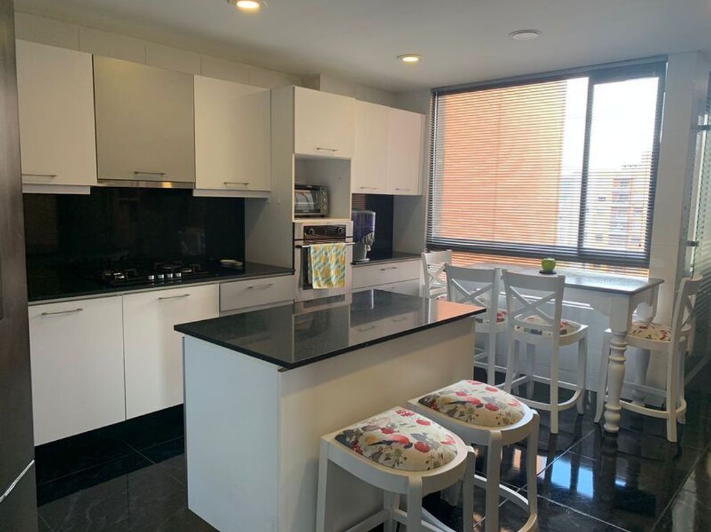 Apartamento de 3 alcobas en venta en Gilmar, Bogotá, 195 m² · foto 5 de 17