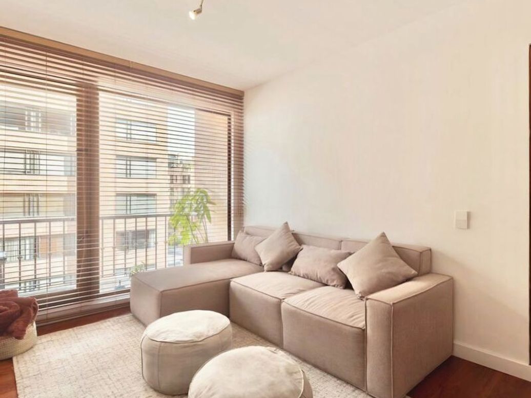 Apartamento de 3 alcobas en venta en La Carolina, Bogotá, 200 m² · foto 5 de 11