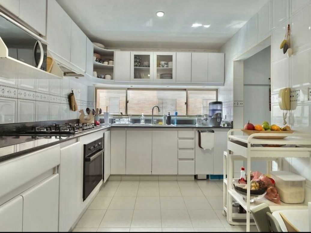 Apartamento de 3 alcobas en venta en La Carolina, Bogotá, 200 m² · foto 6 de 11