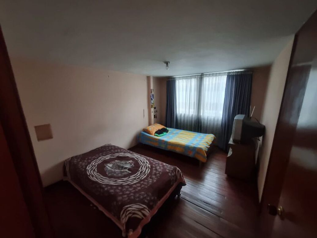 Casa de 9 alcobas en venta en Bosque Popular, Bogotá, 432 m² · foto 8 de 20