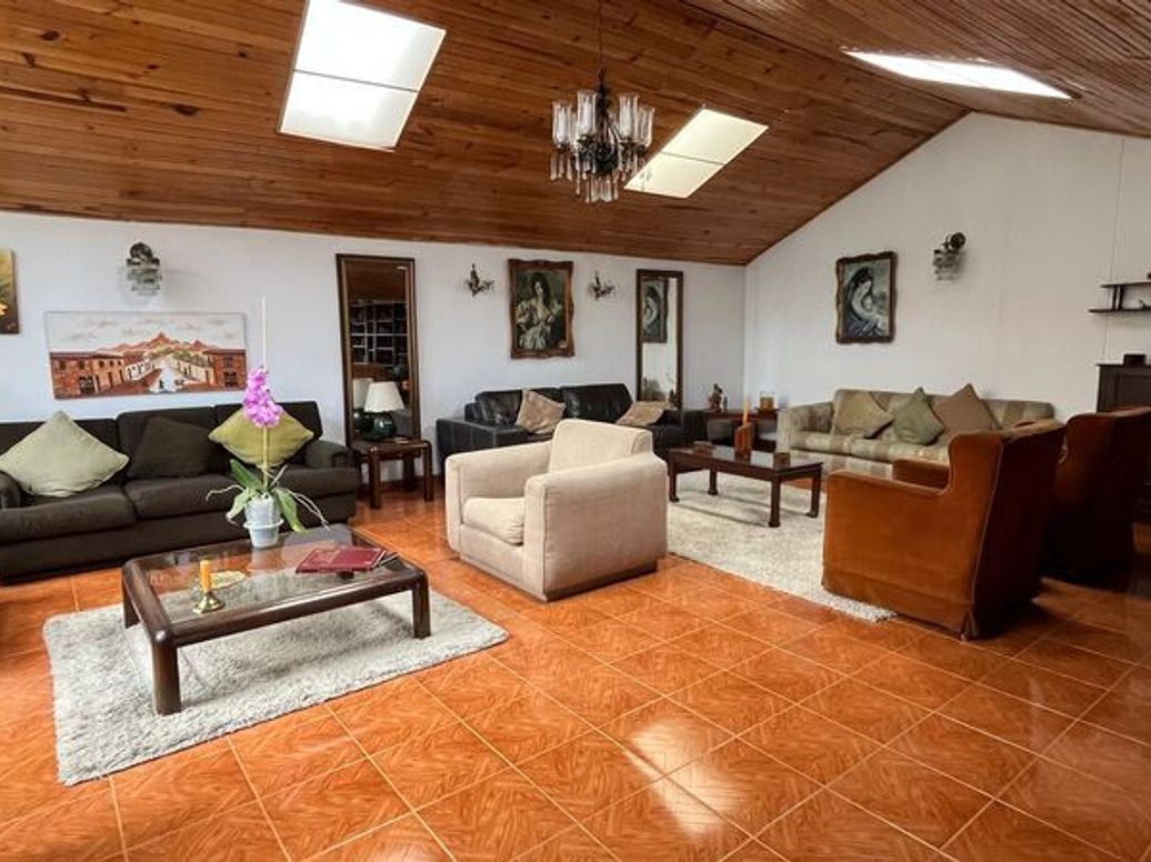 Casa de 4 alcobas en venta en Cedritos, Bogotá, 270 m² · foto 10 de 15