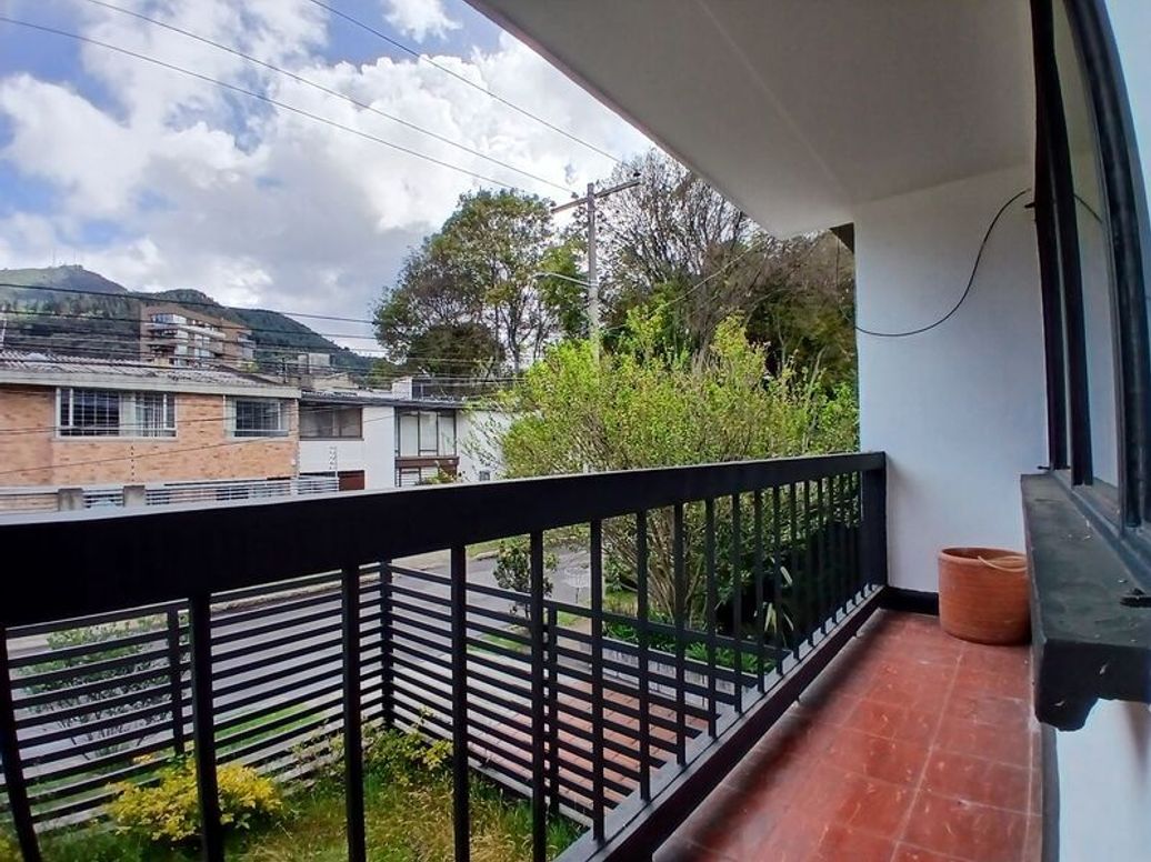 Casa de 4 alcobas en venta en Santa Ana Occidental, Bogotá, 330 m² · foto 17 de 18