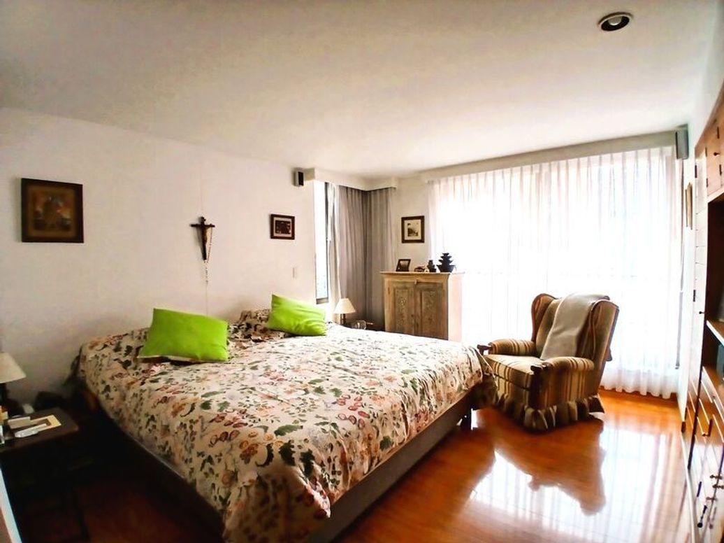 Apartamento de 3 alcobas en venta en Chico Norte Et. Iii, Bogotá, 149 m² · foto 12 de 18