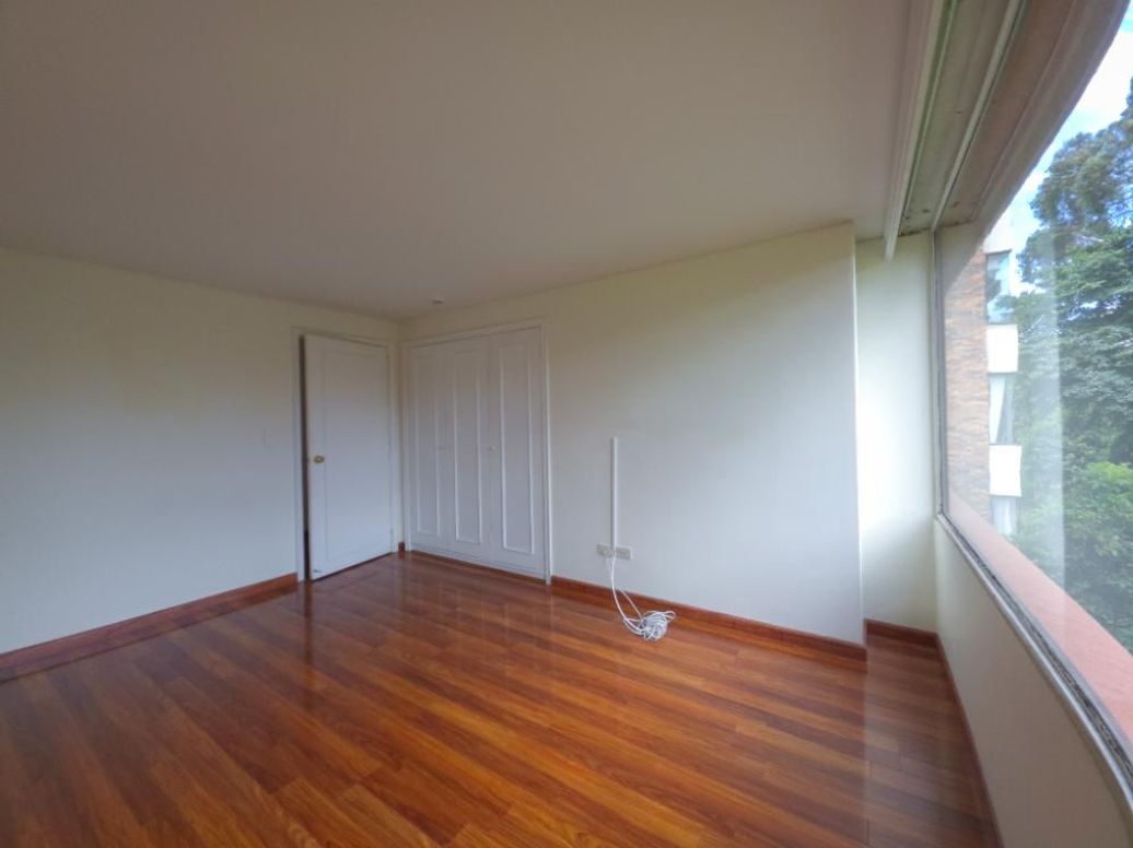 Apartamento de 3 alcobas en venta en Santa Barbara Central, Bogotá, 175 m² · foto 10 de 20