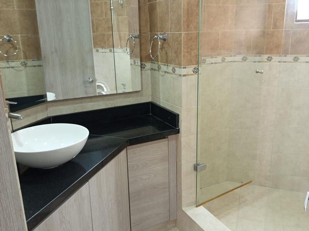 Apartamento de 3 alcobas en venta en Country Club, Bogotá, 105 m² · foto 18 de 20