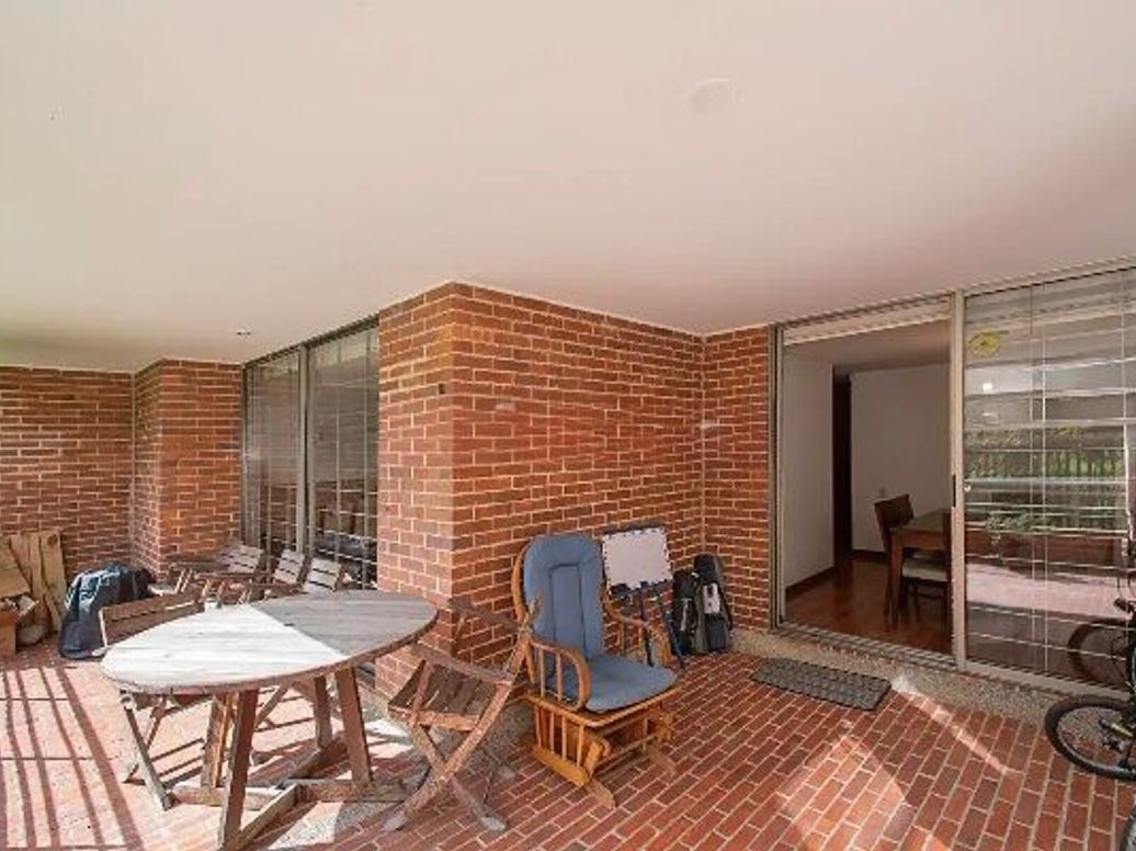Apartamento de 3 alcobas en venta en Cr Versalles, Bogotá, 180 m² · foto 2 de 13