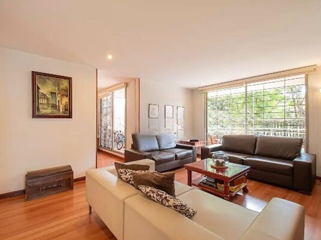 Apartamento de 3 alcobas en venta en Cr Versalles, Bogotá, 180 m² · foto 5 de 13
