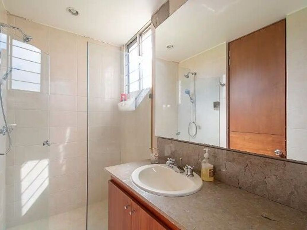 Apartamento de 3 alcobas en venta en Cr Versalles, Bogotá, 180 m² · foto 6 de 13