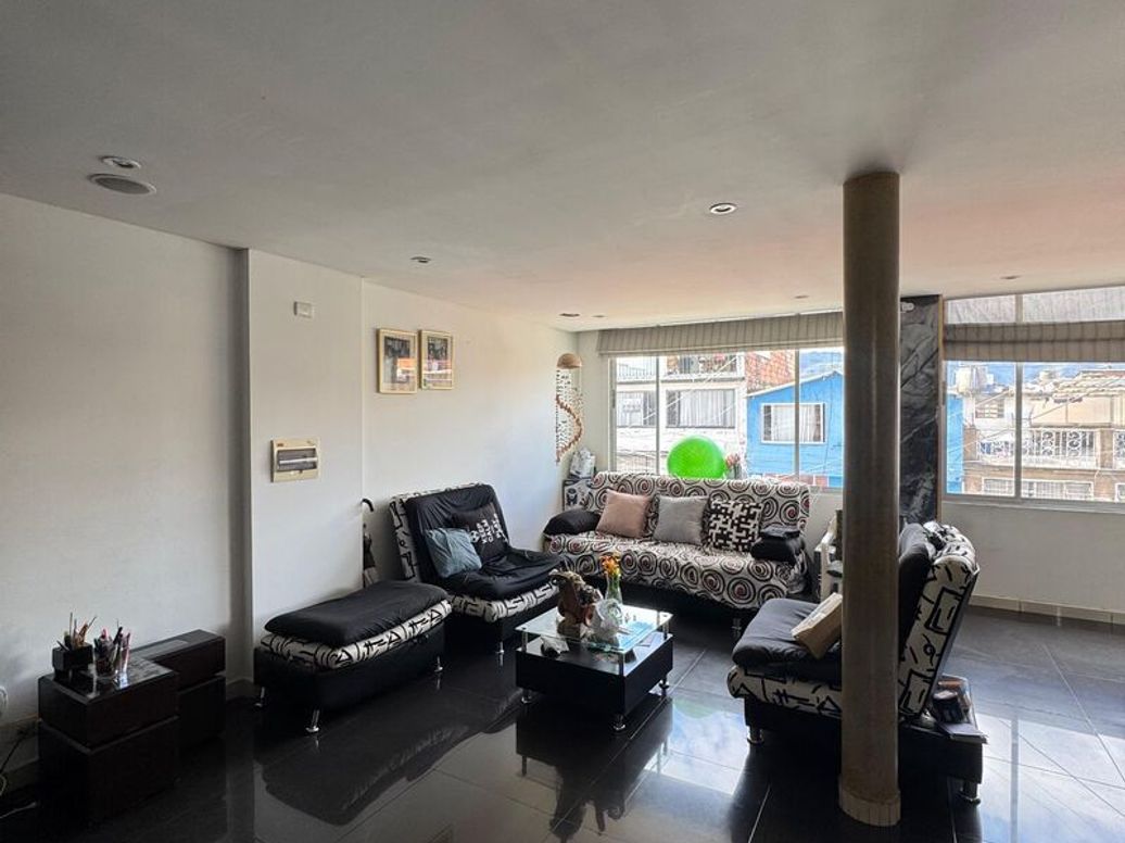 Casa de 10 alcobas en venta en Bonanza, Bogotá, 437 m² · foto 6 de 20