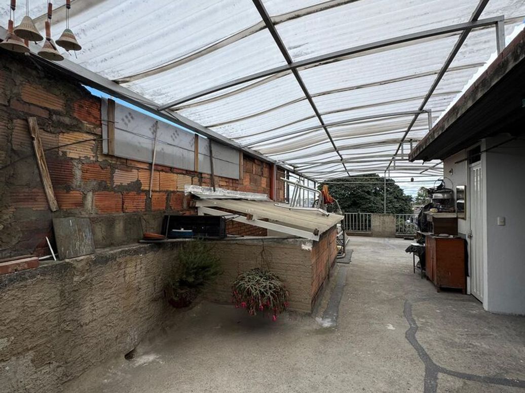 Casa de 10 alcobas en venta en Bonanza, Bogotá, 437 m² · foto 11 de 20