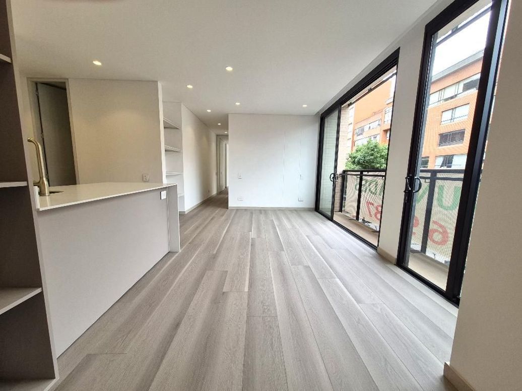 Apartamento de 2 alcobas en venta en Antiguo Country, Bogotá, 90 m² · foto 3 de 16