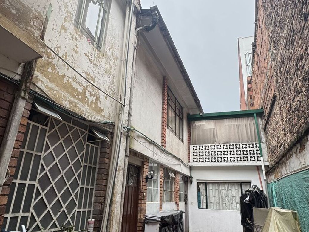 Casa de 6 alcobas en venta en Chapinero, Bogotá, 350 m² · foto 8 de 10
