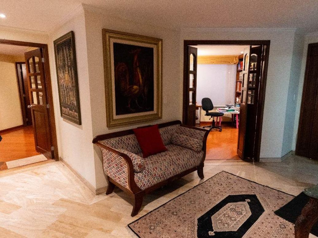 Apartamento de 4 alcobas en venta en Chicó Norte, Bogotá, 165 m² · foto 2 de 20