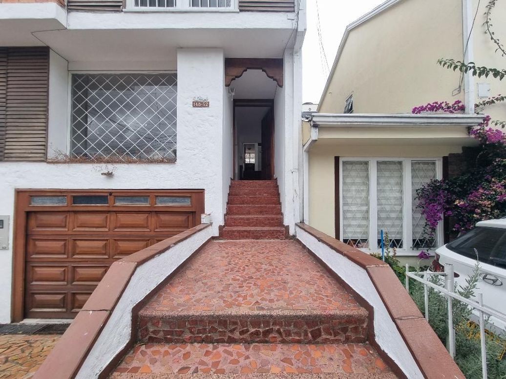 Casa de 3 alcobas en venta en Cedro Salazar, Bogotá, 195 m² · foto 2 de 20