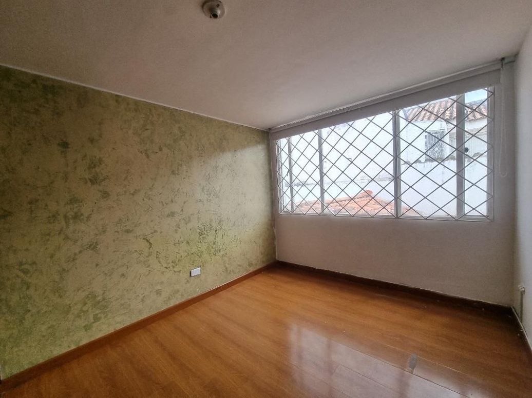 Casa de 3 alcobas en venta en Cedro Salazar, Bogotá, 195 m² · foto 14 de 20