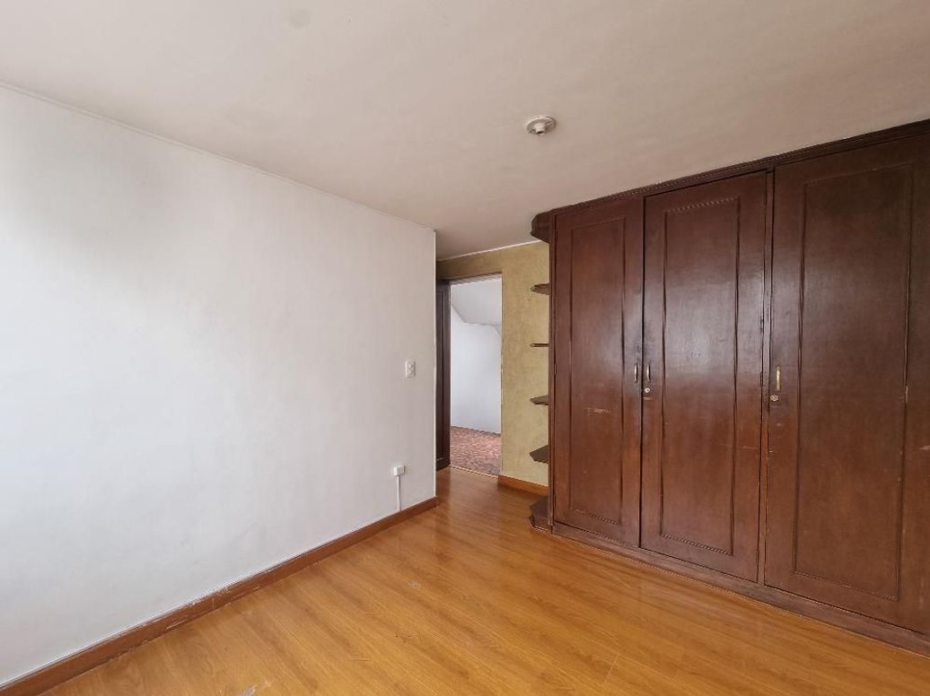 Casa de 3 alcobas en venta en Cedro Salazar, Bogotá, 195 m² · foto 15 de 20