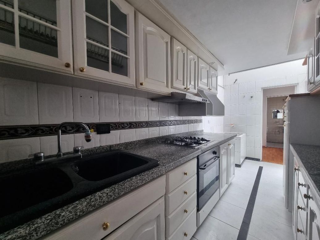 Casa de 3 alcobas en venta en Cedro Salazar, Bogotá, 195 m² · foto 5 de 20