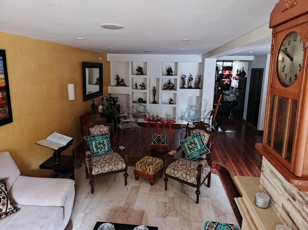 Casa de 3 alcobas en venta en Puente Largo, Bogotá, 214 m² · foto 2 de 20