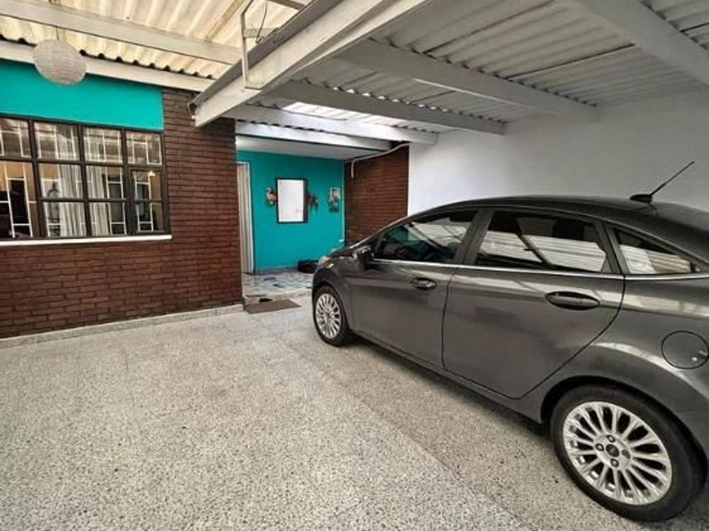 Casa de 6 alcobas en venta en Bolivia, Bogotá, 263 m² · foto 9 de 9