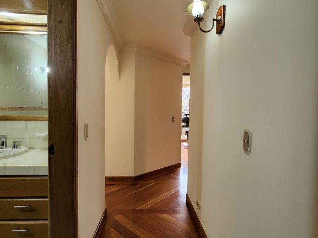 Apartamento de 3 alcobas en venta en Molinos Norte, Bogotá, 141 m² · foto 7 de 20