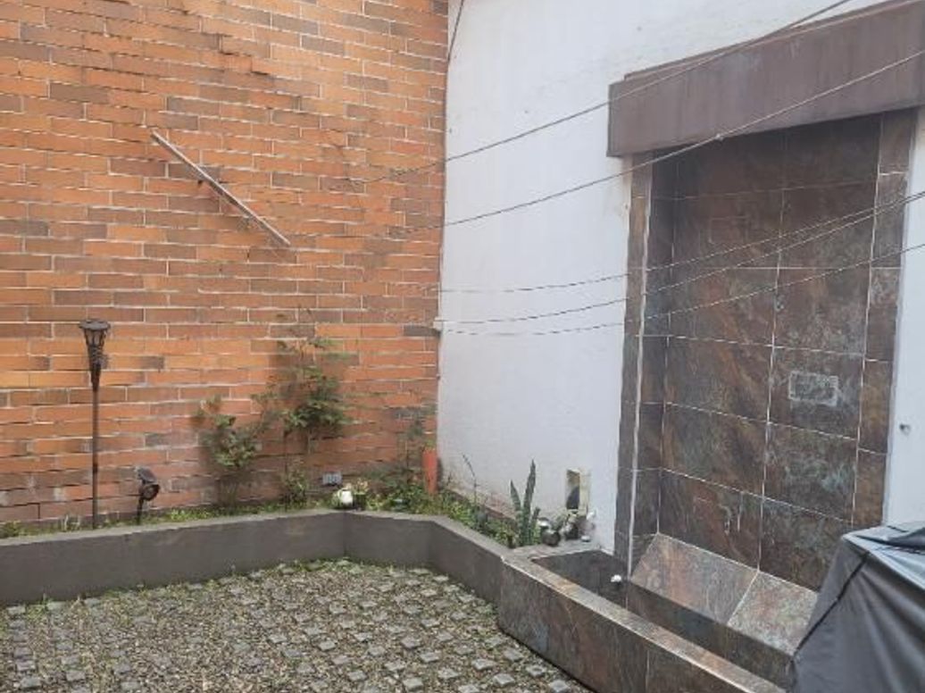Casa de 5 alcobas en venta en San Patricio, Bogotá, 194 m² · foto 6 de 14
