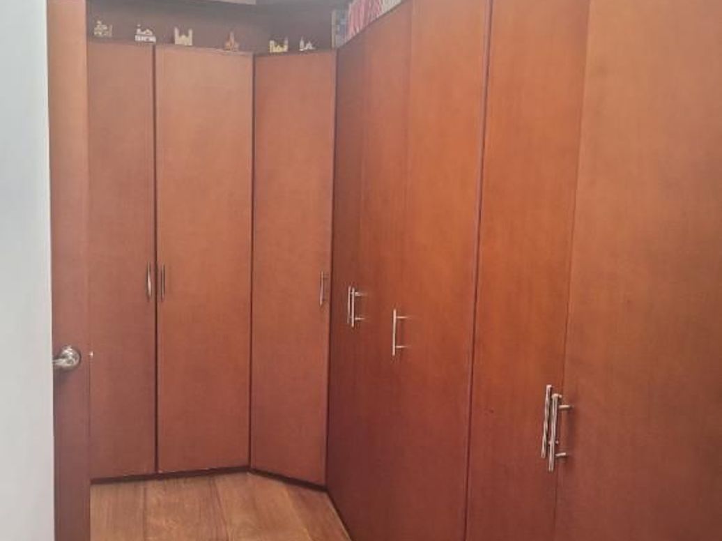 Casa de 5 alcobas en venta en San Patricio, Bogotá, 194 m² · foto 13 de 14