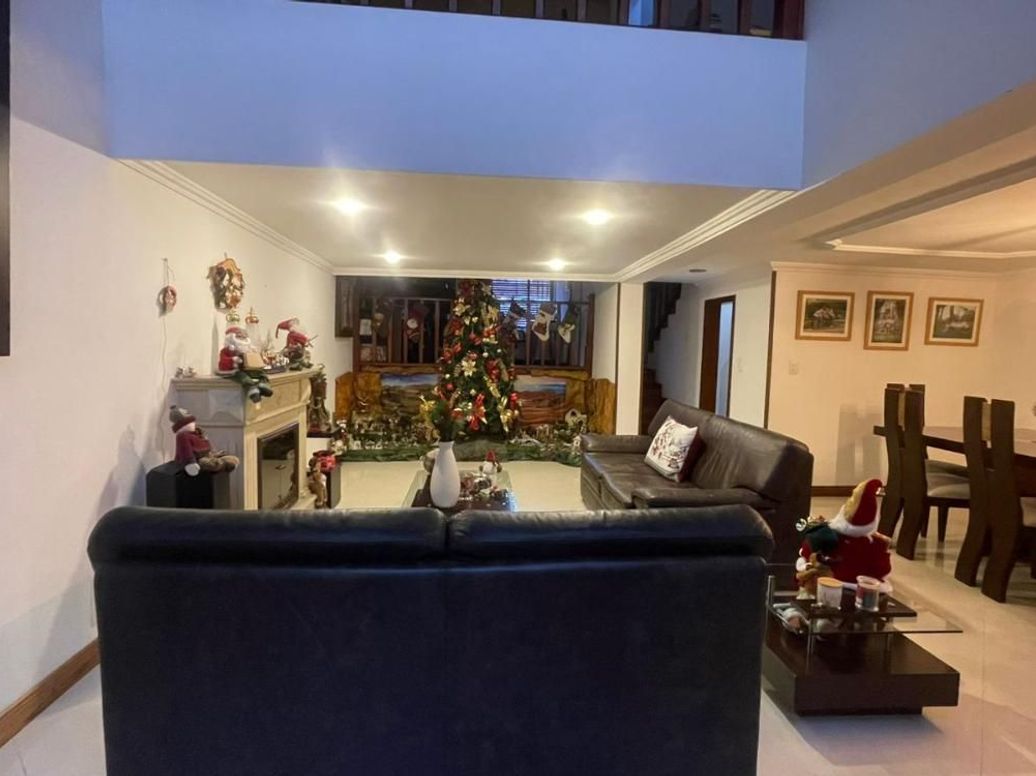 Casa de 4 alcobas en venta en Nicolas De Federman, Bogotá, 410 m² · foto 3 de 20