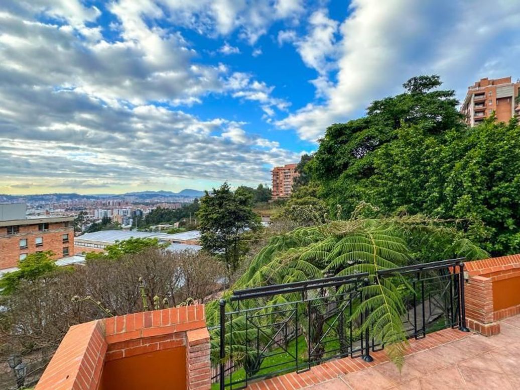 Apartamento de 4 alcobas en venta en Usaquén, Bogotá, 298 m² · foto 7 de 20