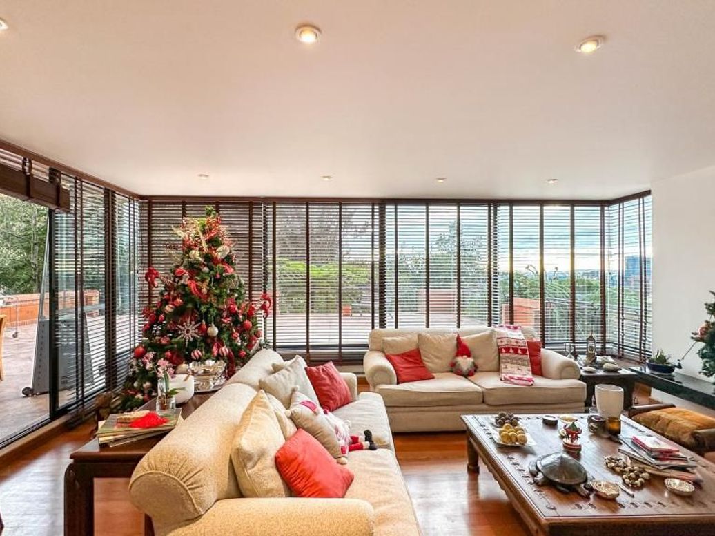 Apartamento de 4 alcobas en venta en Usaquén, Bogotá, 298 m² · foto 2 de 20