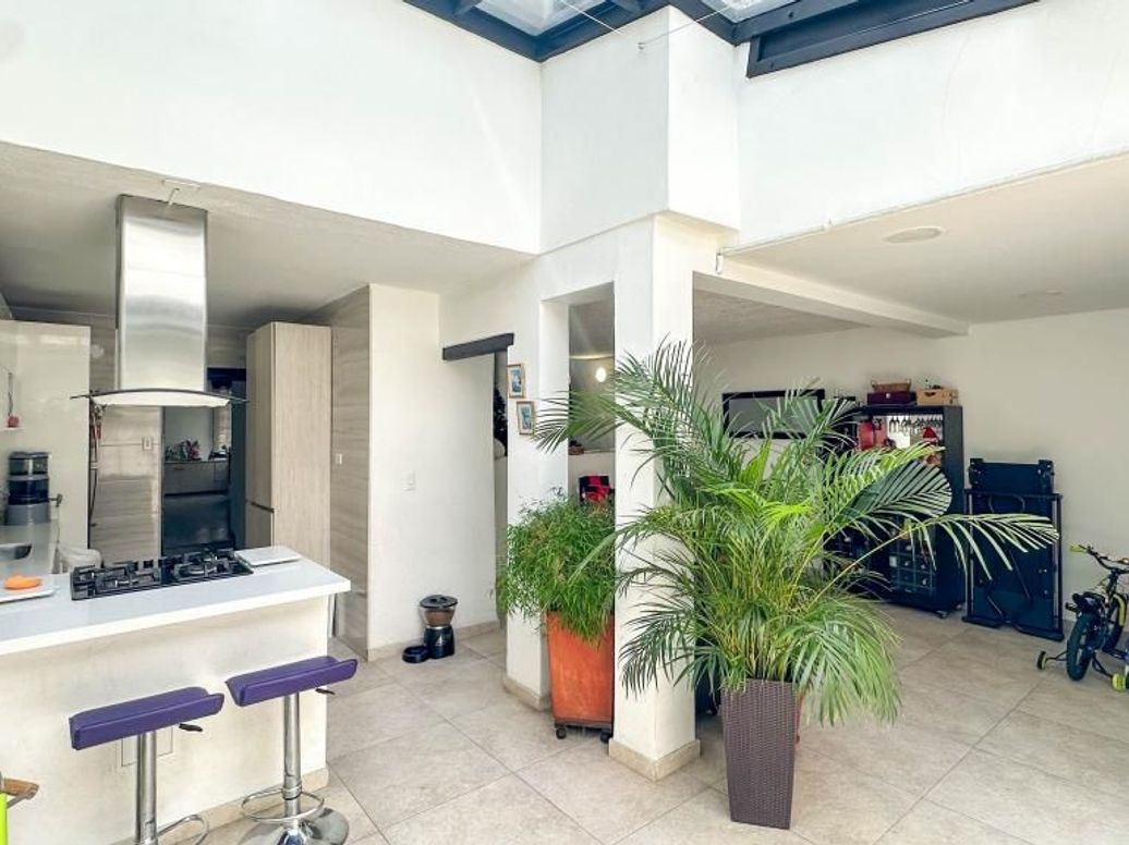Casa de 3 alcobas en venta en El Batan, Bogotá, 156 m² · foto 4 de 15