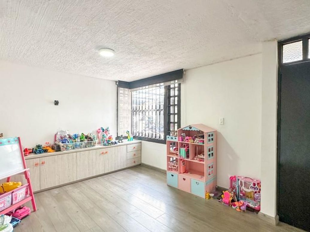 Casa de 3 alcobas en venta en El Batan, Bogotá, 156 m² · foto 14 de 15