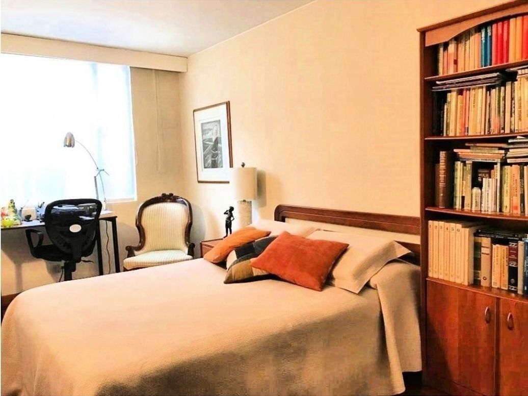 Apartamento de 3 alcobas en venta en Santa Barbara Central, Bogotá, 176 m² · foto 7 de 11