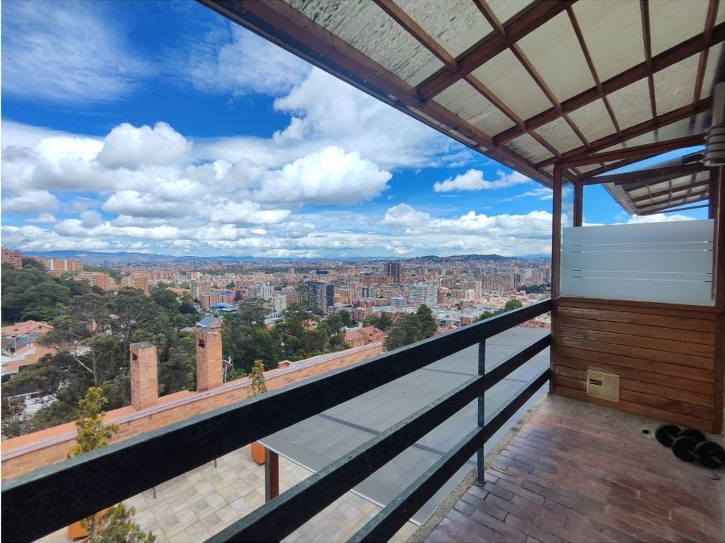 Casa de 4 alcobas en venta en Cedro Salazar, Bogotá, 232 m² · foto 10 de 20