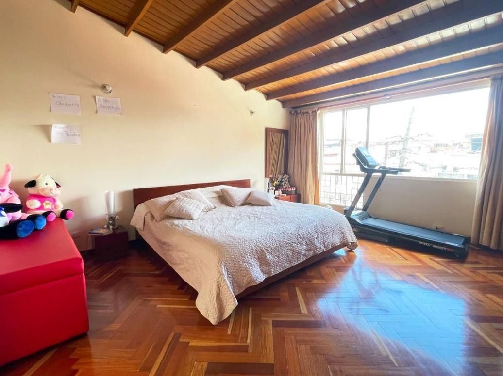 Casa de 6 alcobas en venta en El Rosario, Bogotá, 231 m² · foto 20 de 20
