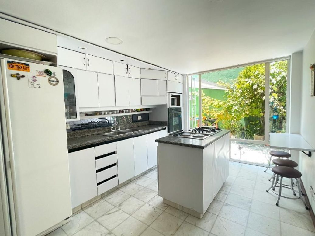 Casa de 6 alcobas en venta en El Rosario, Bogotá, 231 m² · foto 10 de 20