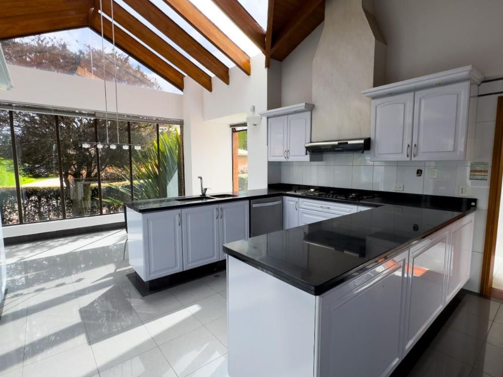 Casa de 4 alcobas en venta en Casa Blanca, Bogotá, 460 m² · foto 14 de 20