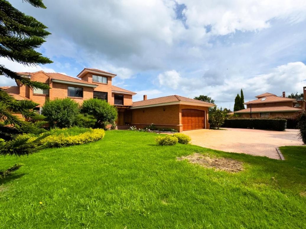 Casa de 4 alcobas en venta en Casa Blanca, Bogotá, 460 m² · foto 4 de 20