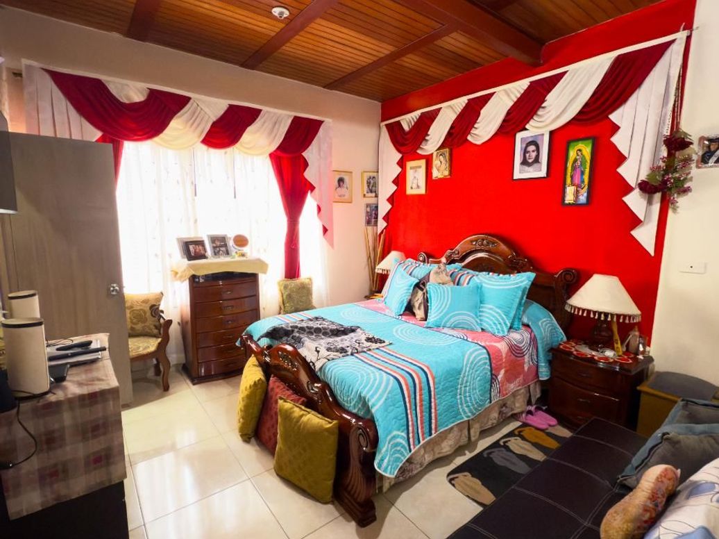 Casa de 6 alcobas en venta en Carvajal, Bogotá, 244 m² · foto 14 de 20